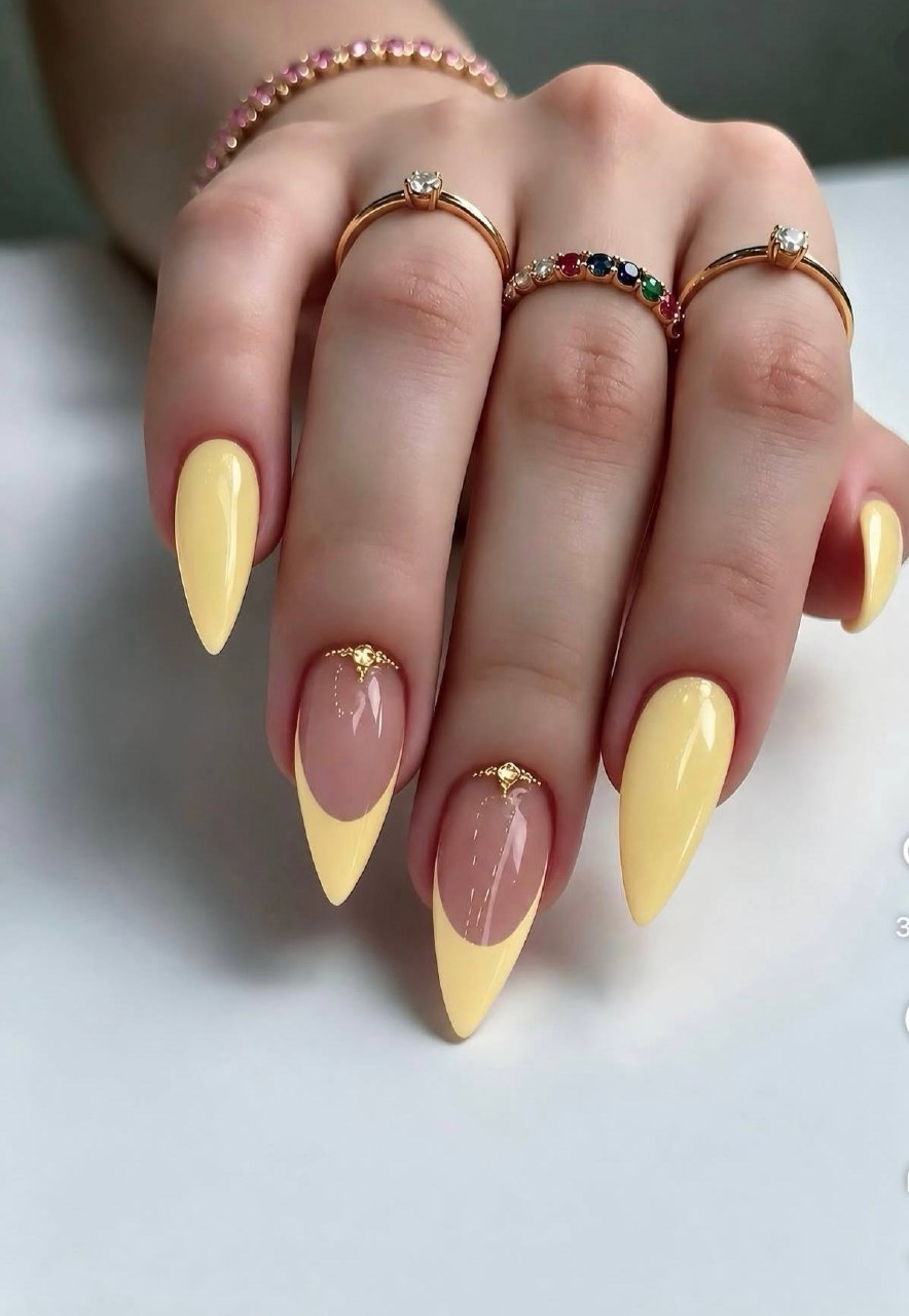 خدمات ناخن مانیکور+ژلیش=25$